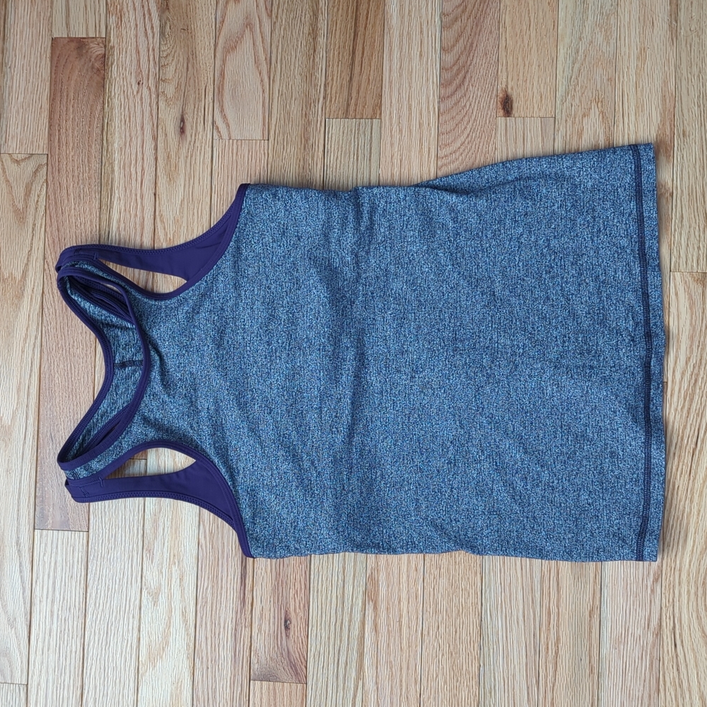 3/20 Lululemon tank, size 8